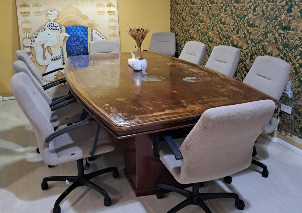 Sura Hostel Bangkok Near Mrt Phra Ram 9 Eksteriør billede