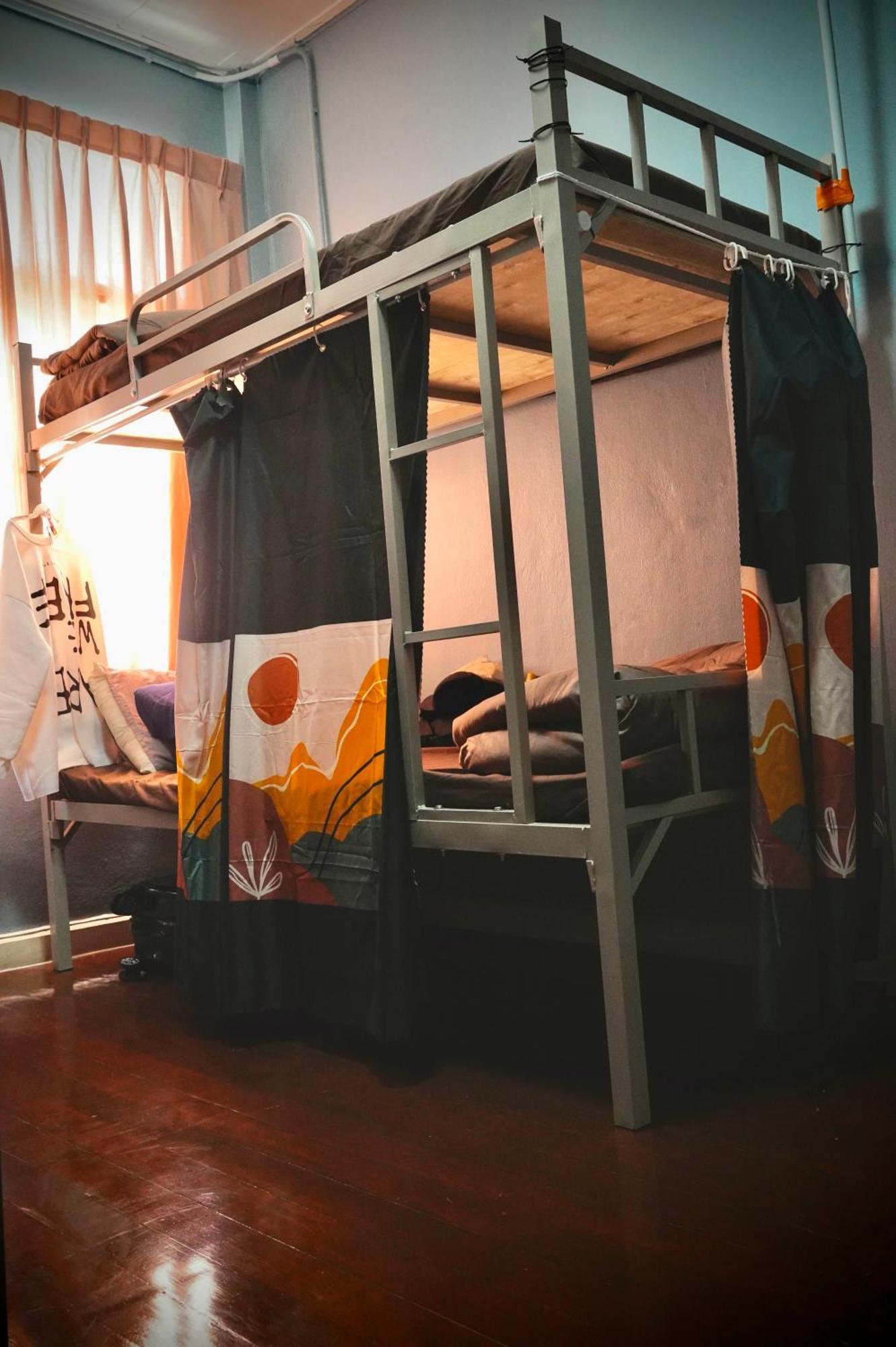 Sura Hostel Bangkok Near Mrt Phra Ram 9 Eksteriør billede
